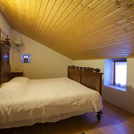 Appartamento Antique House Cres